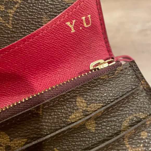 Authentic , with initials . - Picture 10 of 10